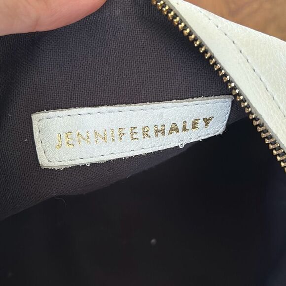 Jennifer Haley white leather clutch handbag with large tassel - Picture 3 of 7